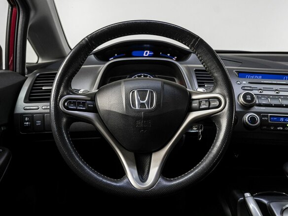 2008 Honda Civic VIII, красный, 840000 рублей - вид 16