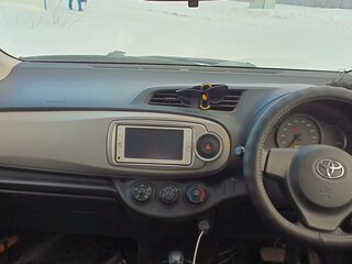 2013 Toyota Vitz III (XP130), голубой, 650000 рублей, вид 5