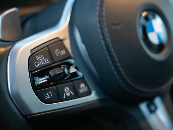 2020 BMW X7 40i I (G07), синий, 8300000 рублей - вид 9