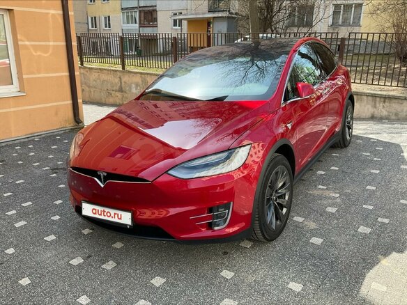 2020 Tesla Model X Long Range Plus I, красный, 6800000 рублей - вид 3