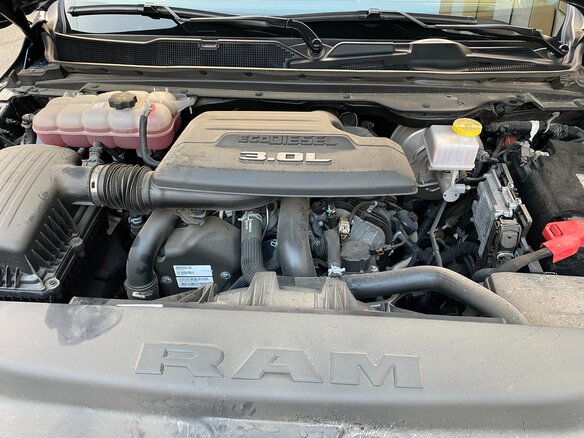 2022 Ram 1500 Crew Cab V, синий, 7400000 рублей - вид 32