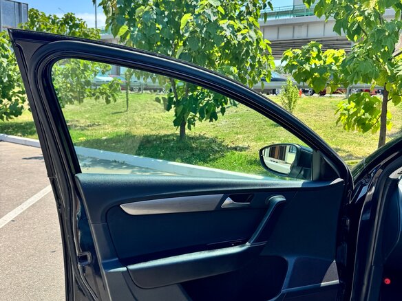 2012 Volkswagen Passat B7, чёрный, 1111110 рублей - вид 19