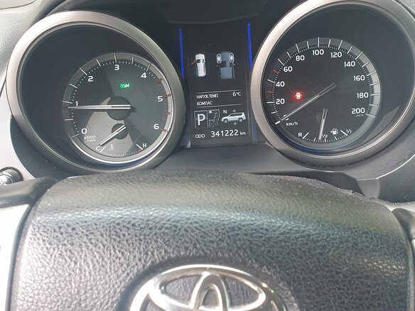 2015 Toyota Land Cruiser Prado 150 Series Рестайлинг 1, белый, 3500000 рублей - вид 5