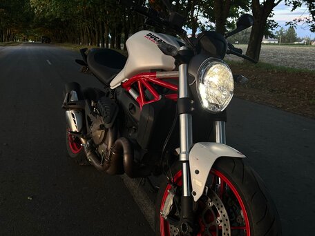 2015 Ducati Monster 821, белый, 575000 рублей, вид 5