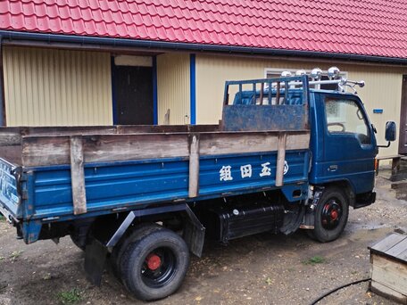 1995 Mazda Titan, синий, 1500000 рублей, вид 4