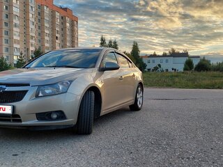 2011 Chevrolet Cruze I, бежевый, 600000 рублей, вид 4
