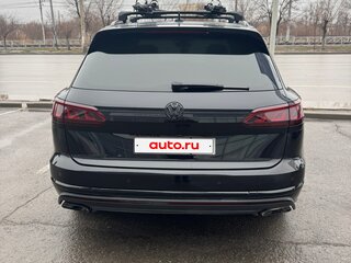 2019 Volkswagen Touareg III, чёрный, 7300000 рублей, вид 5