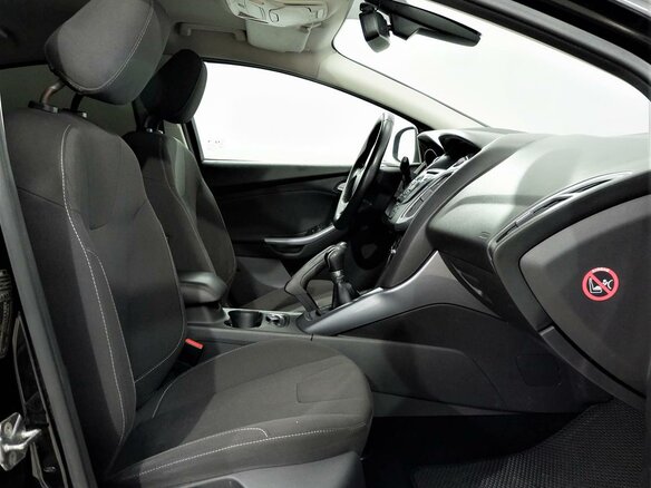 2011 Ford Focus III, чёрный - вид 16