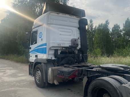 2004 Mercedes-Benz Actros, белый, 1850000 рублей, вид 4