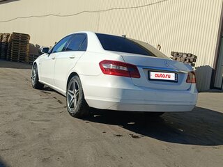 2010 Mercedes-Benz E-Класс 200 5G-Tronic IV (W212, S212, C207), белый, 1280000 рублей, вид 3