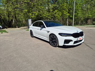 2019 BMW M5 Competition VI (F90), белый, 8500000 рублей, вид 3