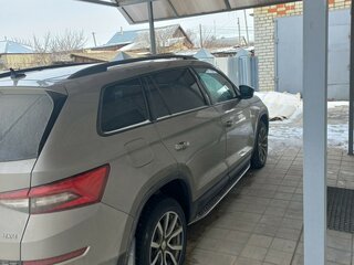 2021 Skoda Kodiaq I, коричневый, 3150000 рублей, вид 4