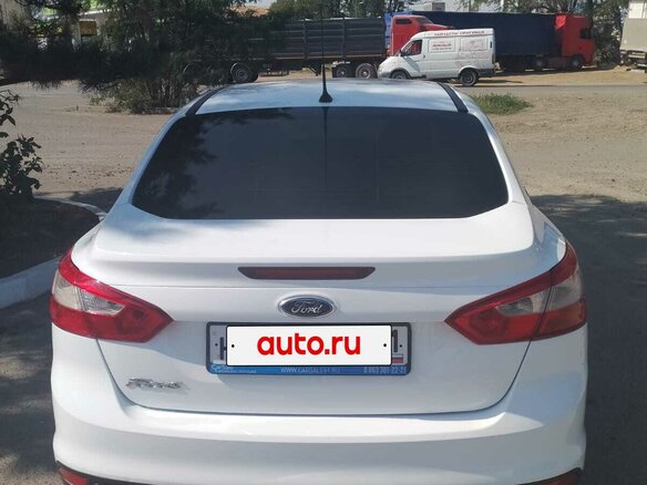 2012 Ford Focus III, белый, 800000 рублей - вид 3