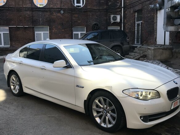 2011 BMW 5 серии 528i VI (F10/F11/F07), белый - вид 4