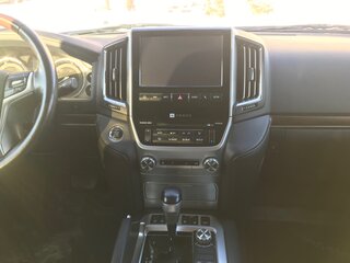2015 Toyota Land Cruiser 200 Series Рестайлинг 2, серый, 6750000 рублей, вид 5