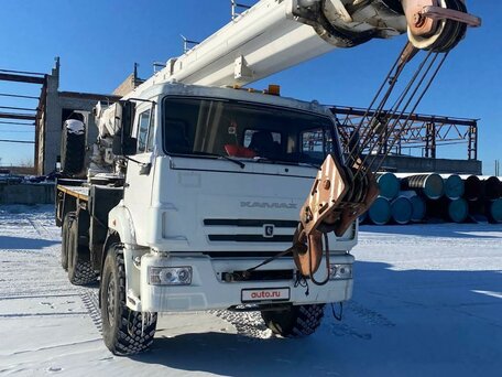 2015 КамАЗ 43118, белый, 7050000 рублей, вид 2