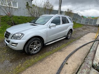 2010 Mercedes-Benz M-Класс 350 II (W164) Рестайлинг, серебристый, 1600000 рублей, вид 3