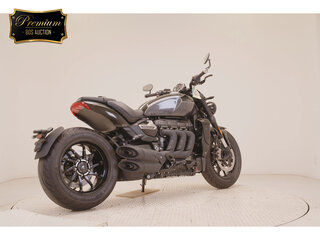 2025 Triumph Rocket III, чёрный, 2670000 рублей, вид 4