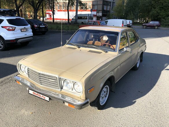 1977 Mazda 929 LA2, коричневый - вид 1