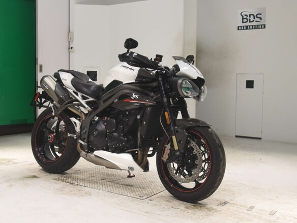 2018 Triumph Speed Triple, белый, 850000 рублей - вид 5