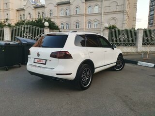 2010 Volkswagen Touareg II, белый, 2450000 рублей, вид 4