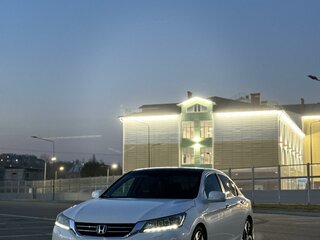 2013 Honda Accord IX, белый, 1850000 рублей, вид 4