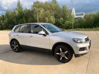2012 Volkswagen Touareg II, серебристый, 2150000 рублей, вид 4
