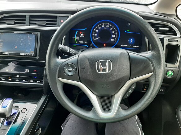 2016 Honda Shuttle II, белый, 1400000 рублей