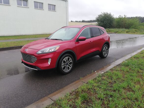 2020 Ford Escape IV, красный