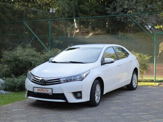 2014 Toyota Corolla XI (E160, E170, E180), белый, 1350000 рублей, вид 1