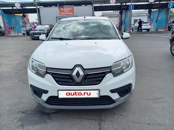 2020 Renault Logan II Рестайлинг, белый, 365000 рублей
