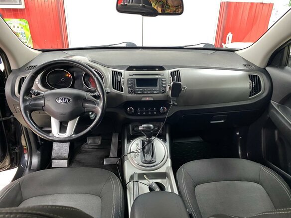 2014 Kia Sportage III Рестайлинг, чёрный, 1500000 рублей - вид 3