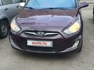 2011 Hyundai Solaris I, фиолетовый, 950000 рублей, вид 4