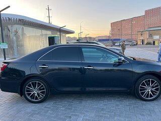 2018 Toyota Camry VII (XV50) Рестайлинг 2, синий, 2300000 рублей, вид 4