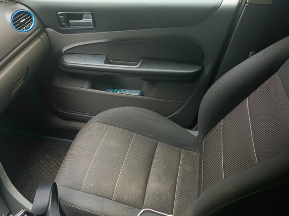 2010 Ford Focus II Рестайлинг, чёрный, 515000 рублей - вид 12