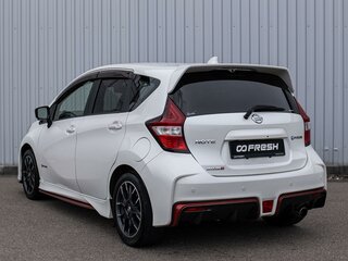 2017 Nissan Note Nismo e-Power II Рестайлинг, белый, 1520000 рублей, вид 2