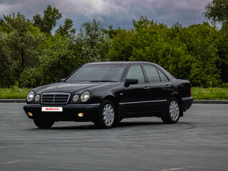 1997 Mercedes-Benz E-Класс 320 II (W210, S210), синий, 1850000 рублей, вид 3