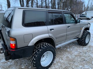 2001 Nissan Patrol V (Y61), серый, 2600000 рублей, вид 4