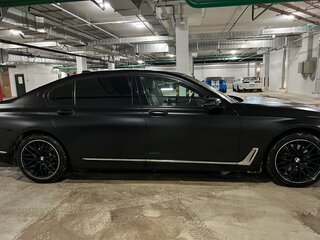 2017 BMW 7 серии Long 730Ld xDrive VI (G11/G12), чёрный, 4750000 рублей, вид 4