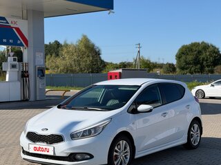 2014 Kia Ceed II, белый, 800000 рублей, вид 1