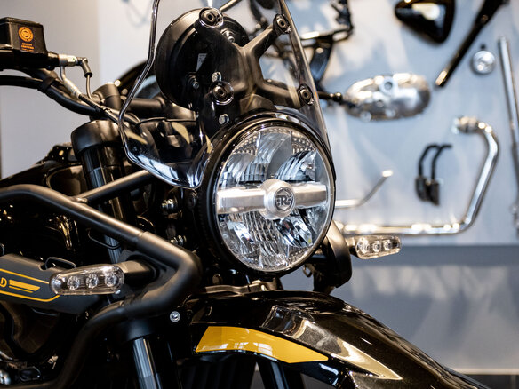 2025 Royal Enfield Himalayan, чёрный, 615000 рублей - вид 6