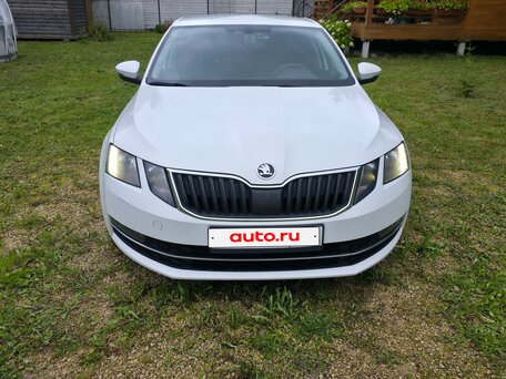 2018 Skoda Octavia III (A7) Рестайлинг, белый, 1249000 рублей, вид 1