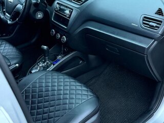 2015 Kia Rio III Рестайлинг, серебристый, 690000 рублей, вид 5