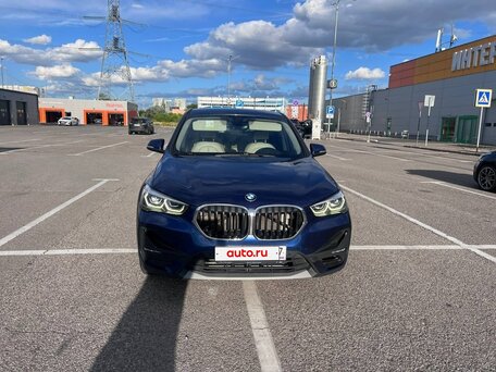 2019 BMW X1 20i xDrive II (F48) Рестайлинг, синий, 2650000 рублей, вид 4