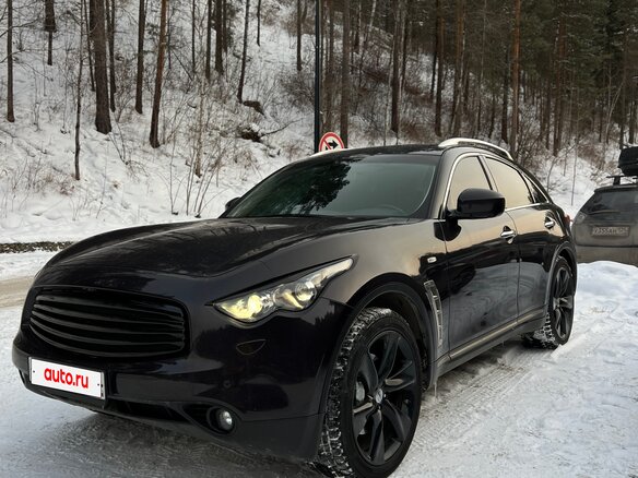 2011 Infiniti FX37 II (S51), коричневый, 2500000 рублей - вид 3