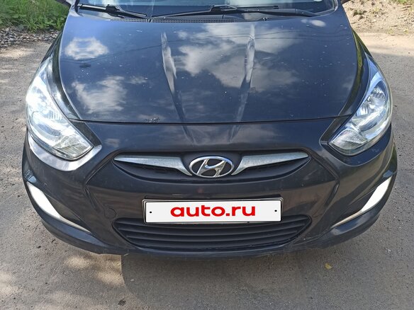 2013 Hyundai Solaris I, чёрный, 790000 рублей - вид 2