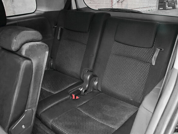 2010 Toyota ISis I Рестайлинг, чёрный, 1160000 рублей - вид 18