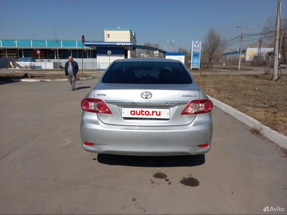 2011 Toyota Corolla X (E140, E150) Рестайлинг, серебристый, 970000 рублей - вид 3