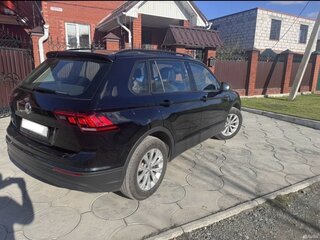 2020 Volkswagen Tiguan II, чёрный, 2390000 рублей, вид 5