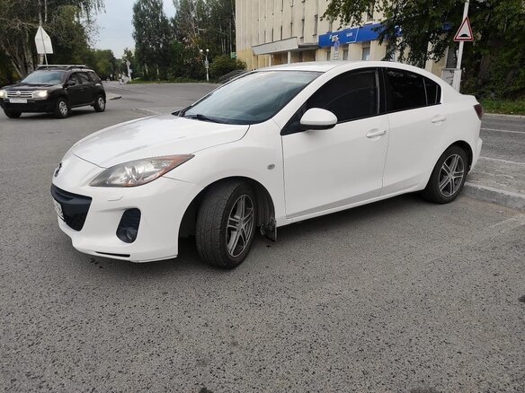 2011 Mazda 3 II (BL) Рестайлинг, белый